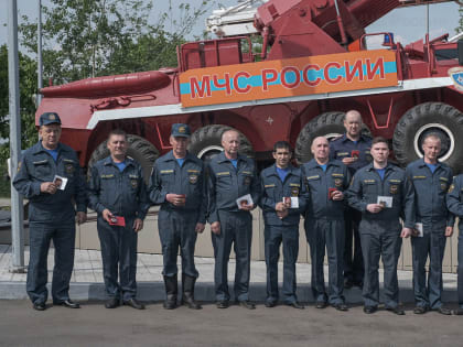 Нижнекамские огнеборцы были удостоены ведомственных знаков отличия