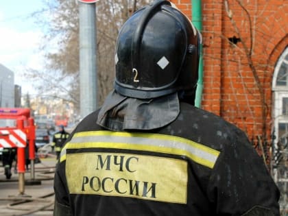 В центре Казани загорелся автомобиль