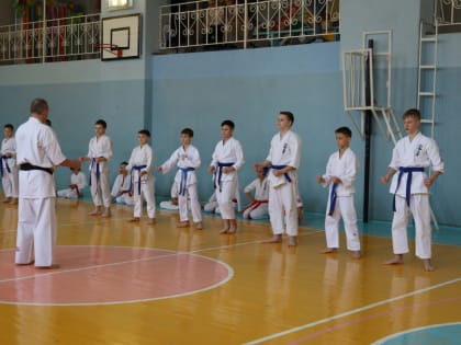 Руководитель отдела спорта и физической культуры Чистопольской епархии принял участие в аттестационном экзамене на пояса юных каратистов