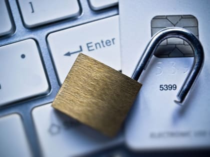 Приостановление операций по счету: что это значит для клиентов банков