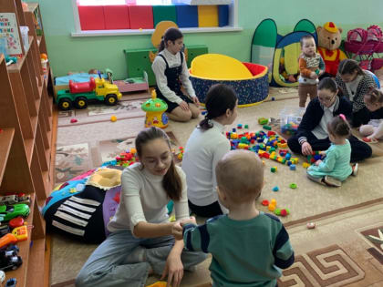 Побывали в роли воспитателя.