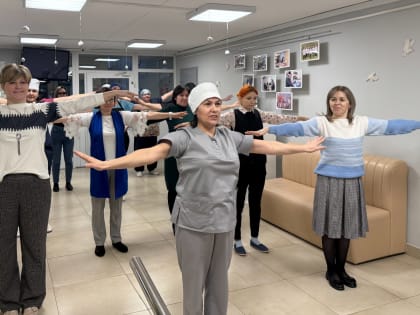 Сотрудники Буинского дома-интерната делают производственную гимнастику