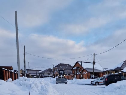 В Елабуге устраняют последствия снегопада