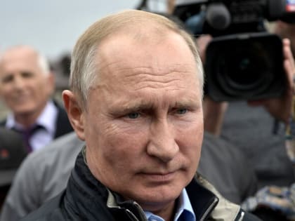 Путин выпил обещанную стопку водки за победу над терроризмом