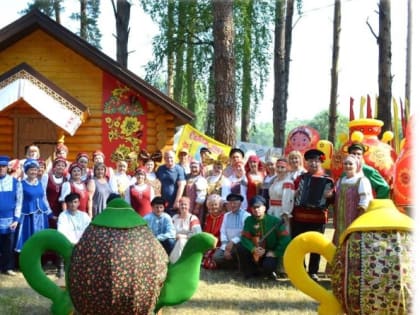 23 июня 2019 года в лесопарковой зоне поселка Залесный озера  Светлое Лебяжье прошел традиционный и всеми любимый народный праздник Сабантуй.