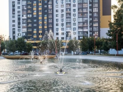Из-за купающихся детей выключили фонтаны в казанском сквере