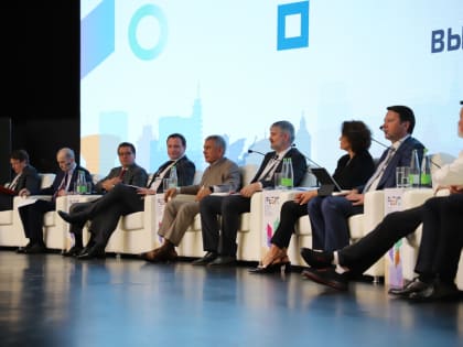 «Надели сапоги, пошли по центру»: Метшин о том, как причесывали Казань и почему в центре нет высоток