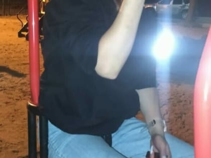 В Казани спасли 21-летнюю девушку, застрявшую ночью в детских качелях