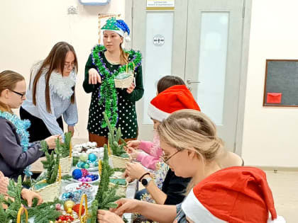 В казанском реабилитационном центре состоялся новогодний мастер-класс для родителей
