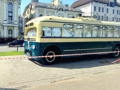 В Казани появились два старых троллейбуса