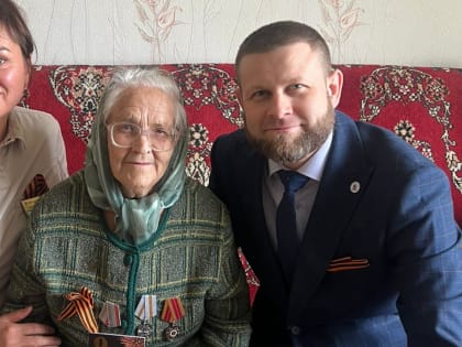 Поздравляем ветеранов здравоохранения