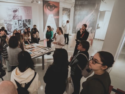 Приходите на выставки «Время в образах и деталях» и «Эстетика плаката 60 —70х годов»