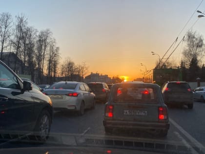 В Залесном из-за ДТП образовалась километровая пробка