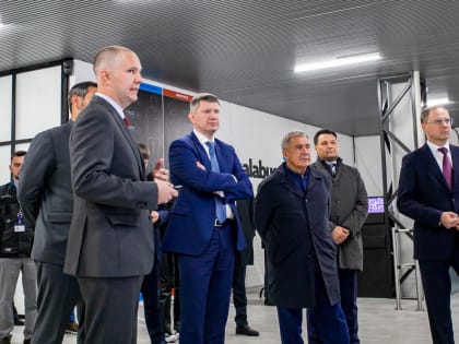 Раис РТ Рустам Минниханов и Министр экономразвития РФ Максим Решетников высоко оценили работу ОЭЗ «Алабуга» и успехи «Алабуга Политех»