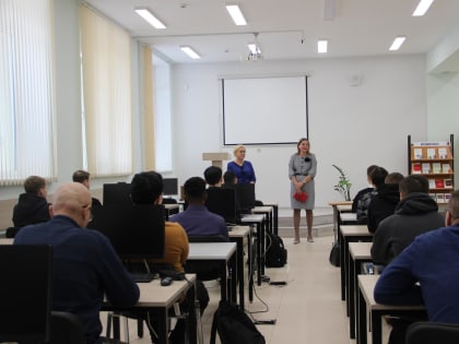 СТУДЕНТАМ ТЕХНИЧЕСКОГО ВУЗА ПОКАЗАЛИ ВОЗМОЖНОСТЬ ОБУЧЕНИЯ В КГЭУ