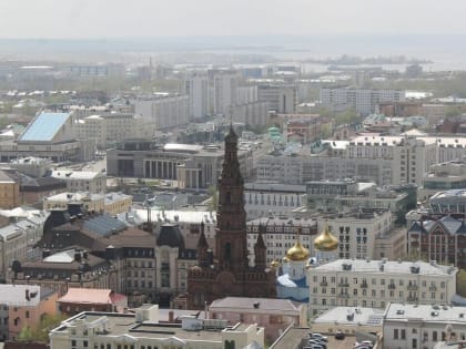 Военную технику засняли на улицах Казани