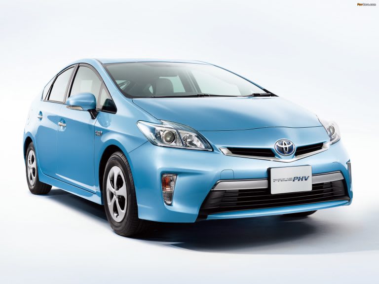 Toyota Prius ZVW35 available to import to Australia