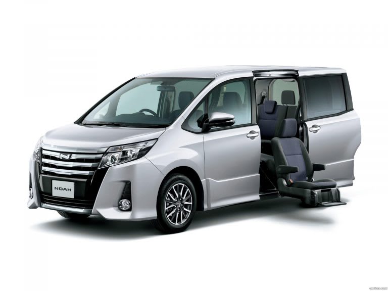 Toyota Noah ZR60 available to import to Australia