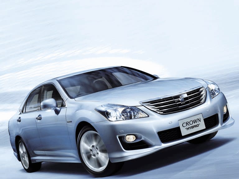 Toyota Crown GWS204 available to import to Australia