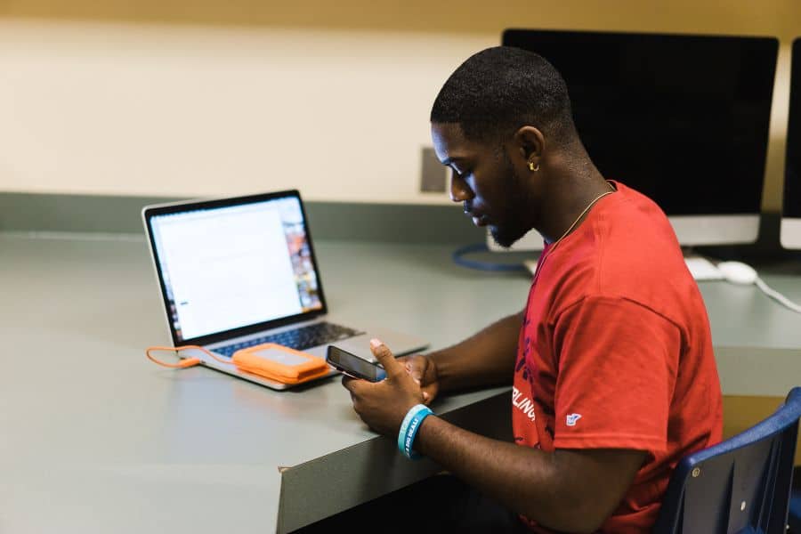student checking sassa status message