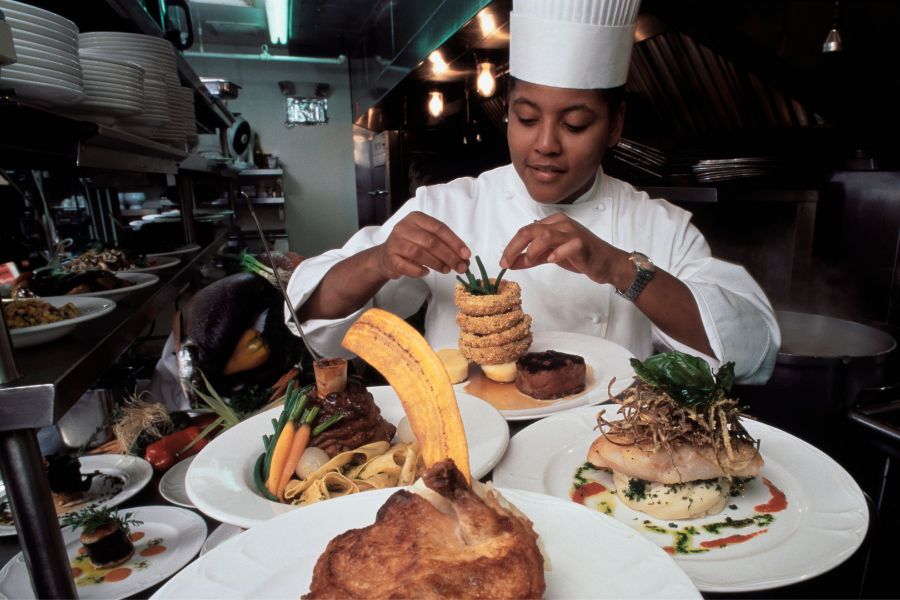 student learning how to become a chef