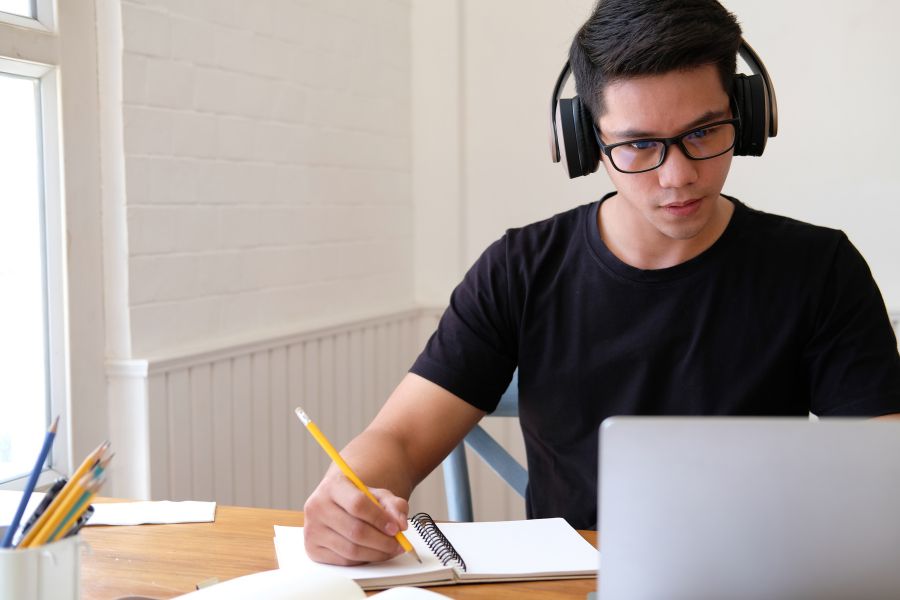 student applying for extended degree programme