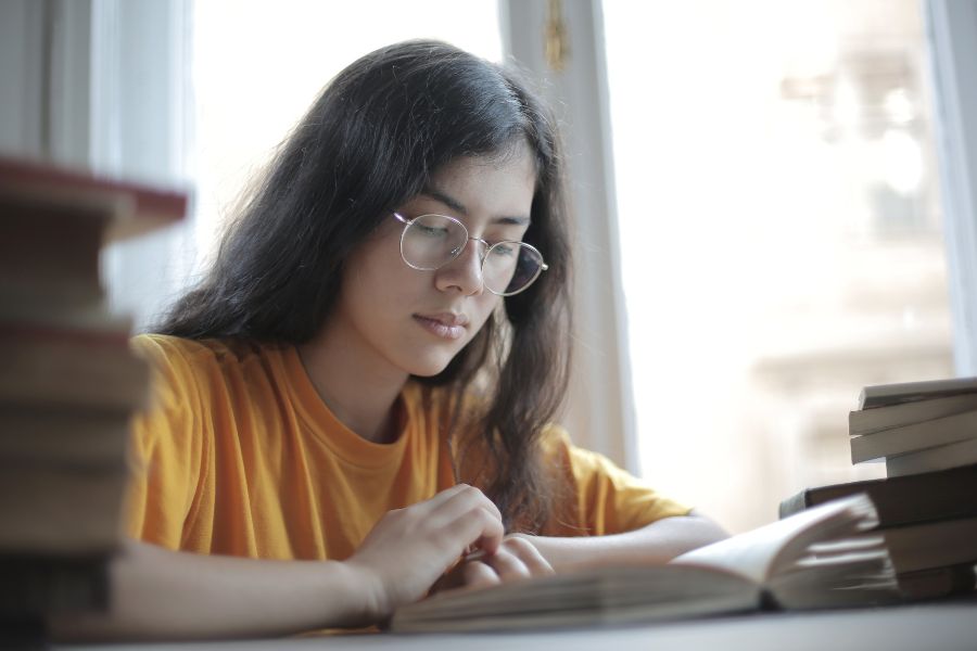 learner studying for matric rewrite