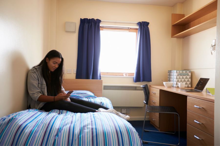 student researching student accommodation in pretoria