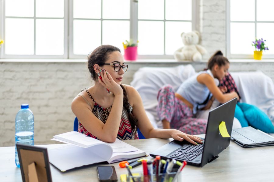 student researching student accommodation in grahamstown