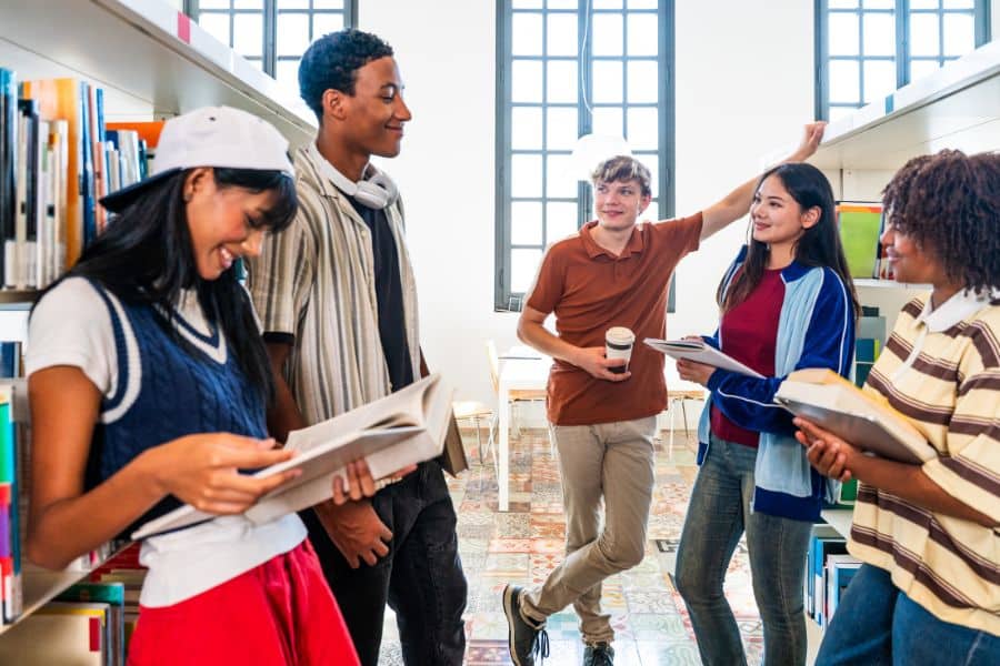 Students Browsing Universities Still Open For Applications