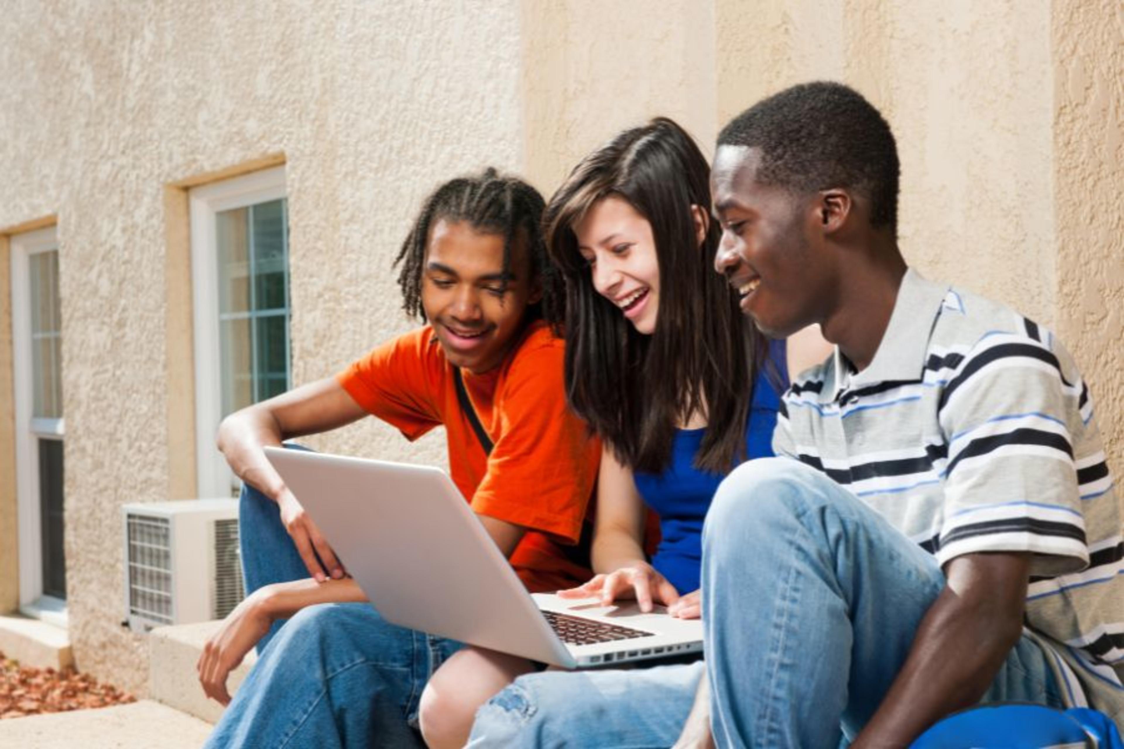 Where Government Workers Can Find Funding For Their Studies