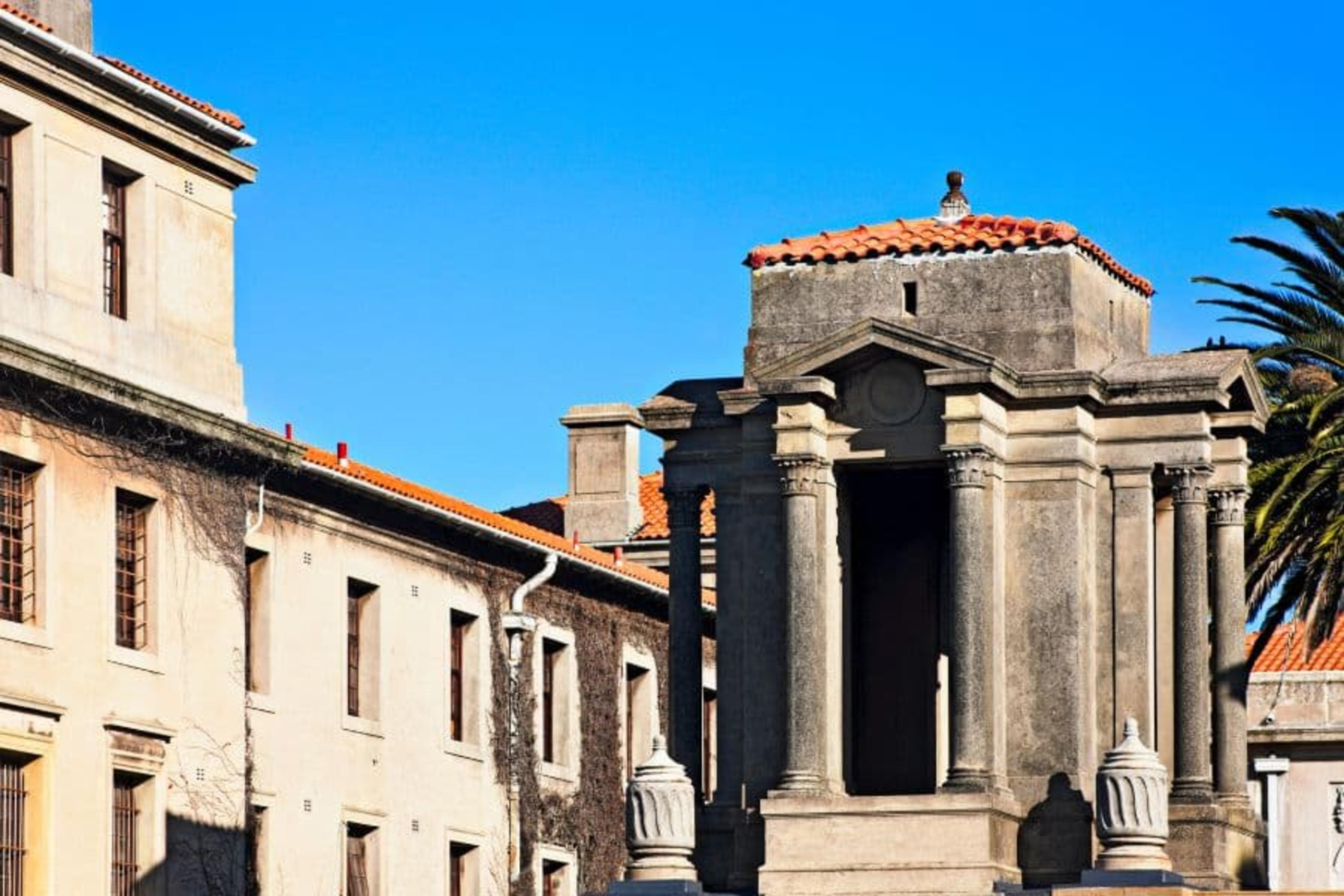 Apply to the University of Cape Town (UCT)