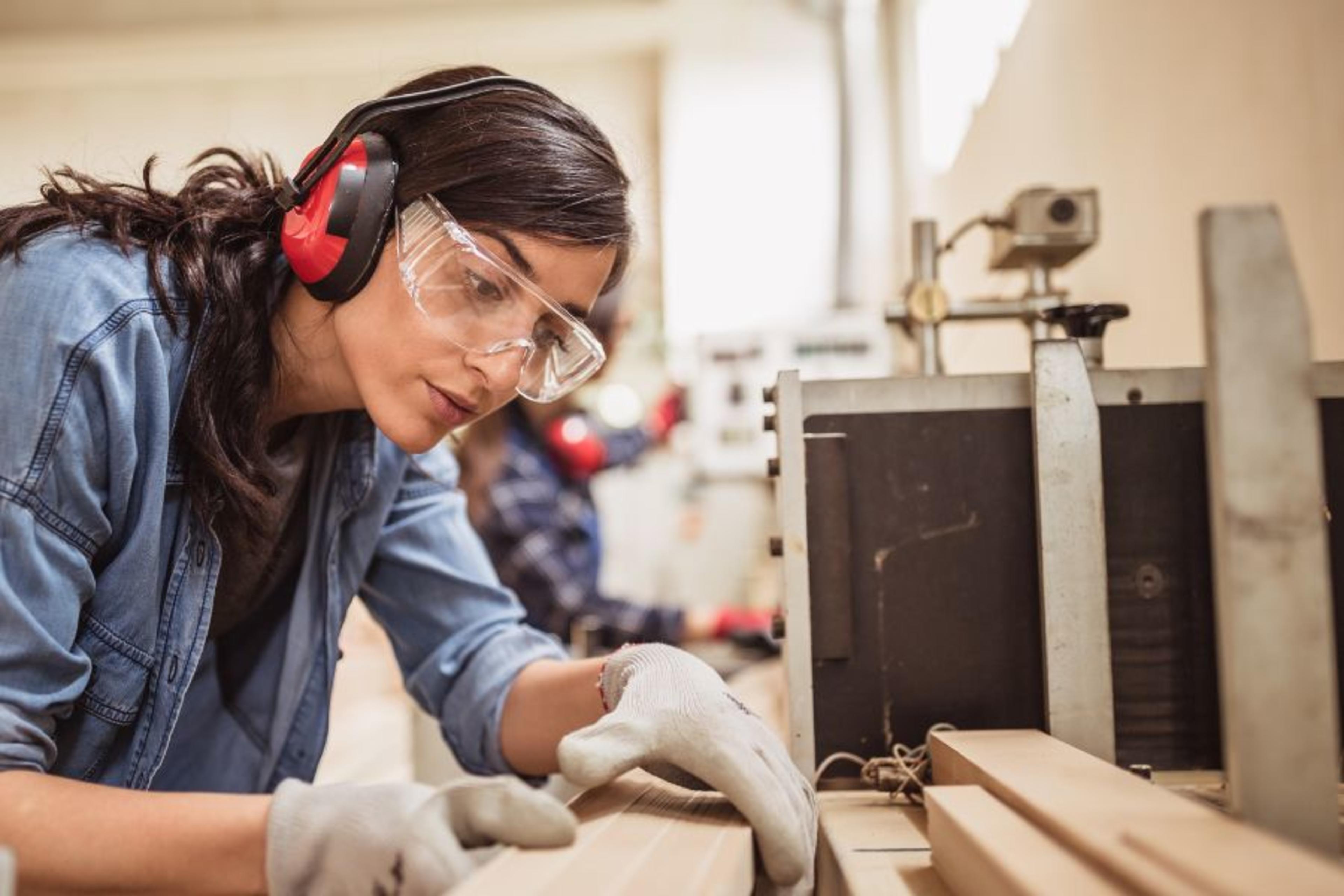 How to Become a Carpenter in South Africa