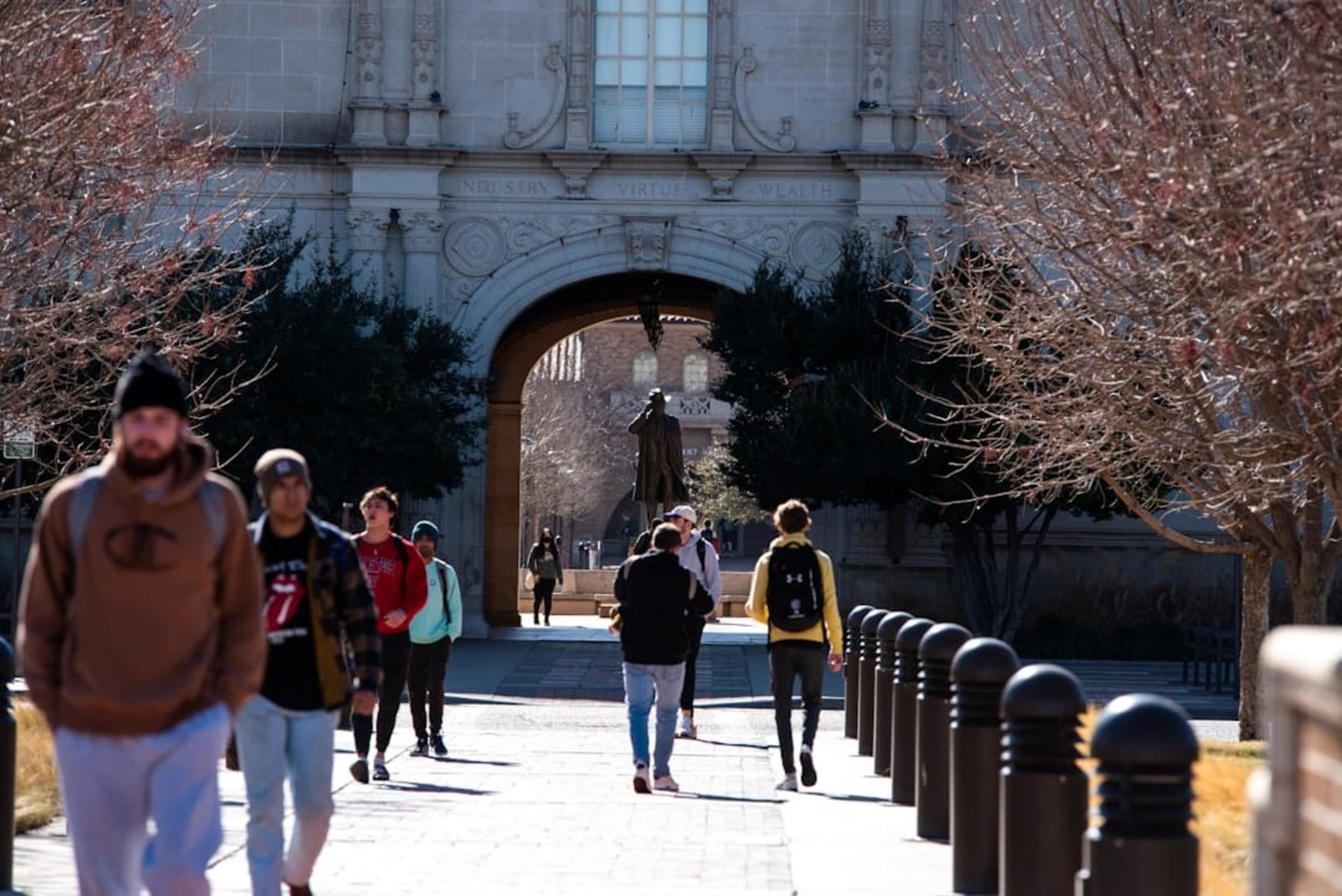 NSFAS — Complete Student Funding Guide for South Africa