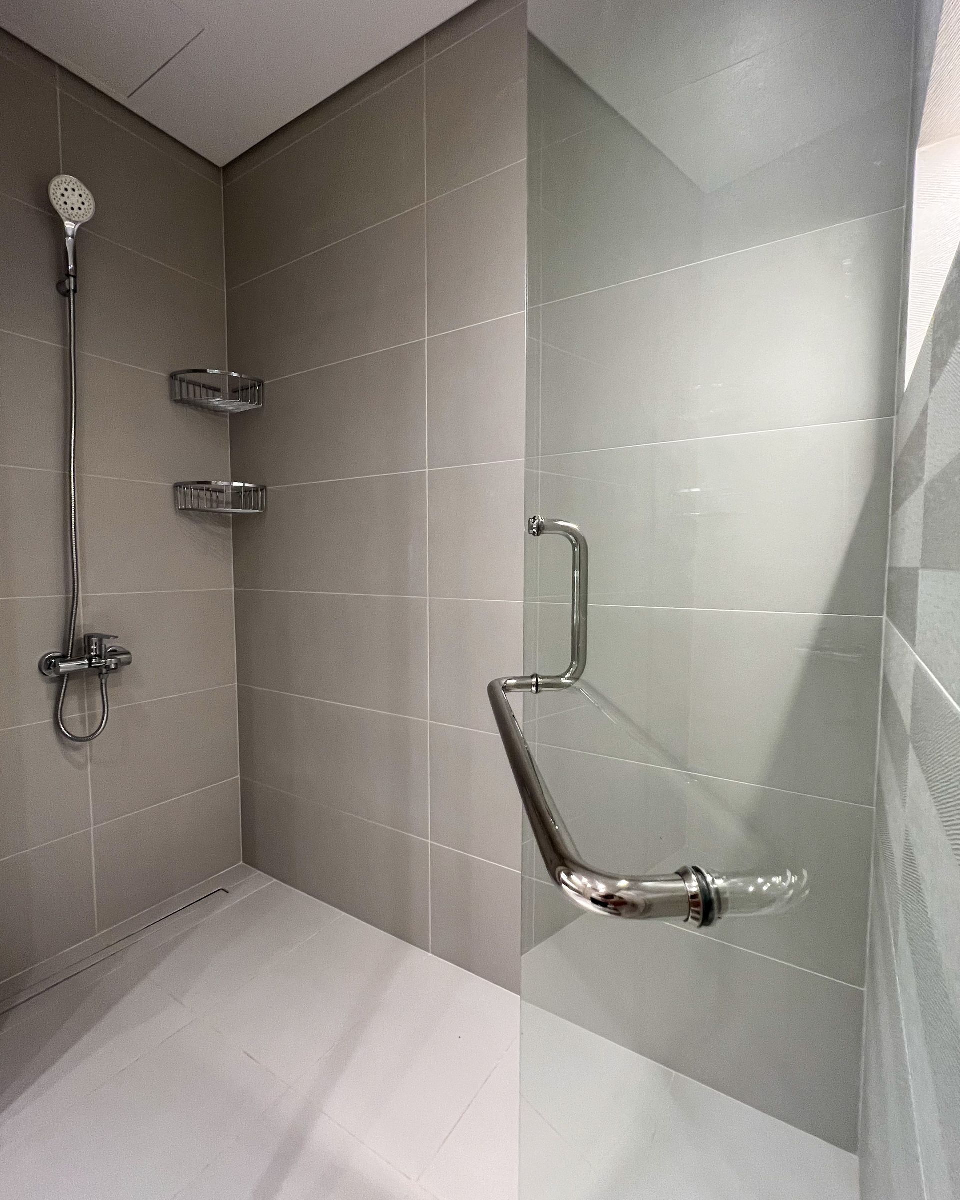Bathroom interior design 10