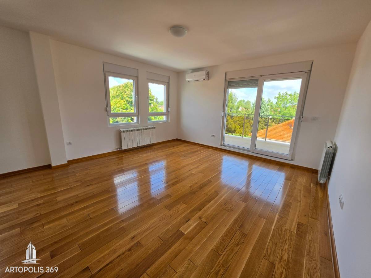 Uknjižena novogradnja, izuzetan porodičan stan, EG - Batajnica, Zemun