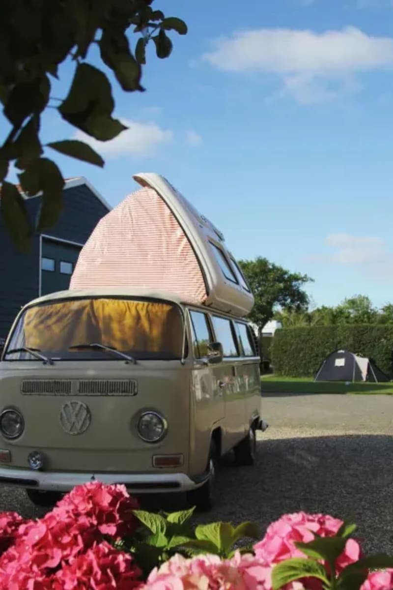 Camper op verharde plaats