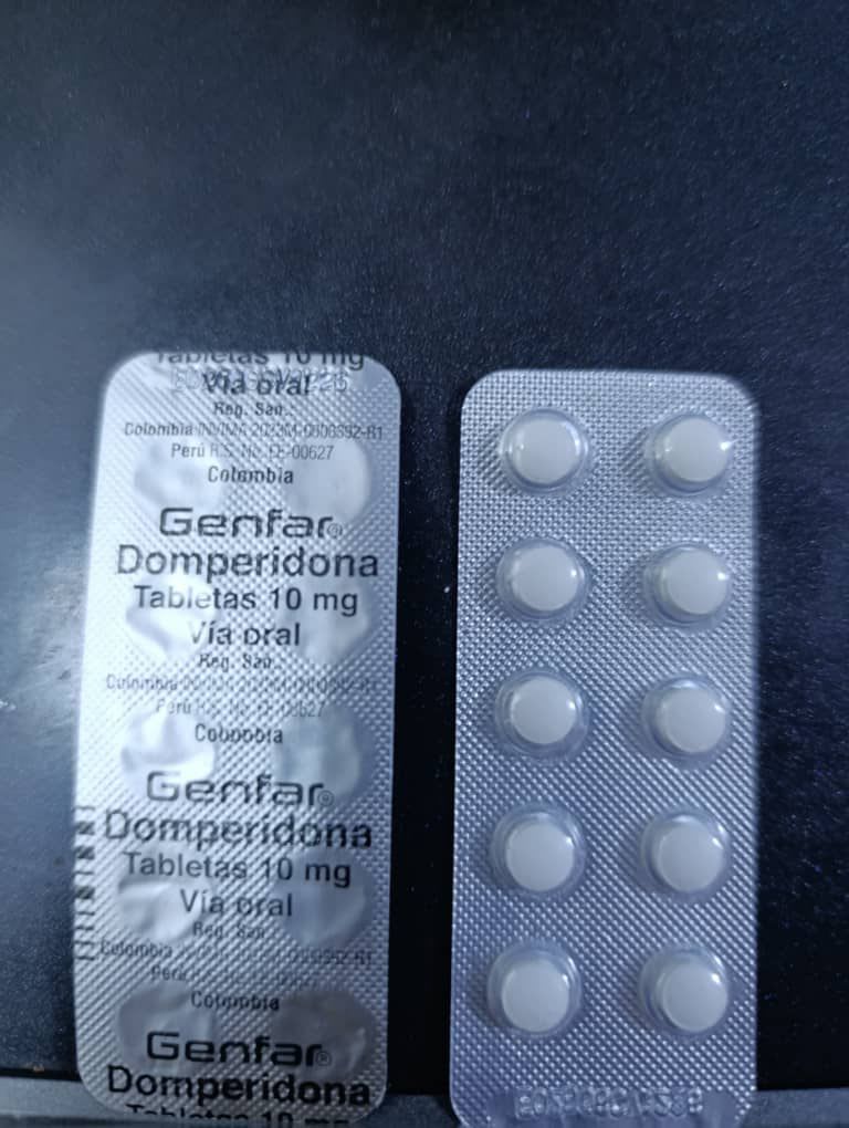 Domperidona ---- omeprazol ----metoclopramida