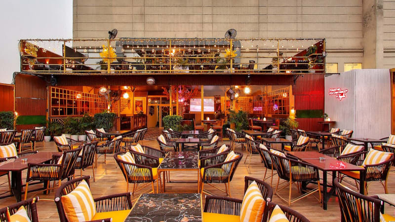 7 Barrel Brew Pub — Chinese, Kebab, Salad, Pizza, Beverages restaurant in DLF Phase 1, Delhi