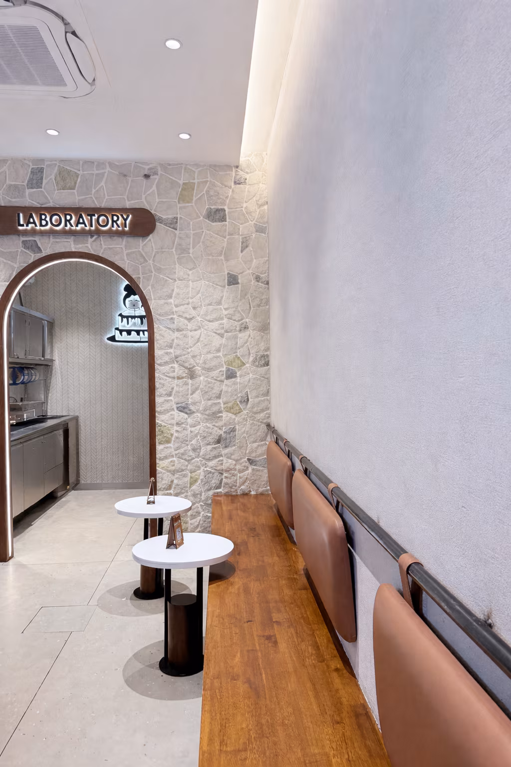 Gelato & Caffe-Delishmama — Ice Cream restaurant in Model Town 2, New Delhi, Delhi