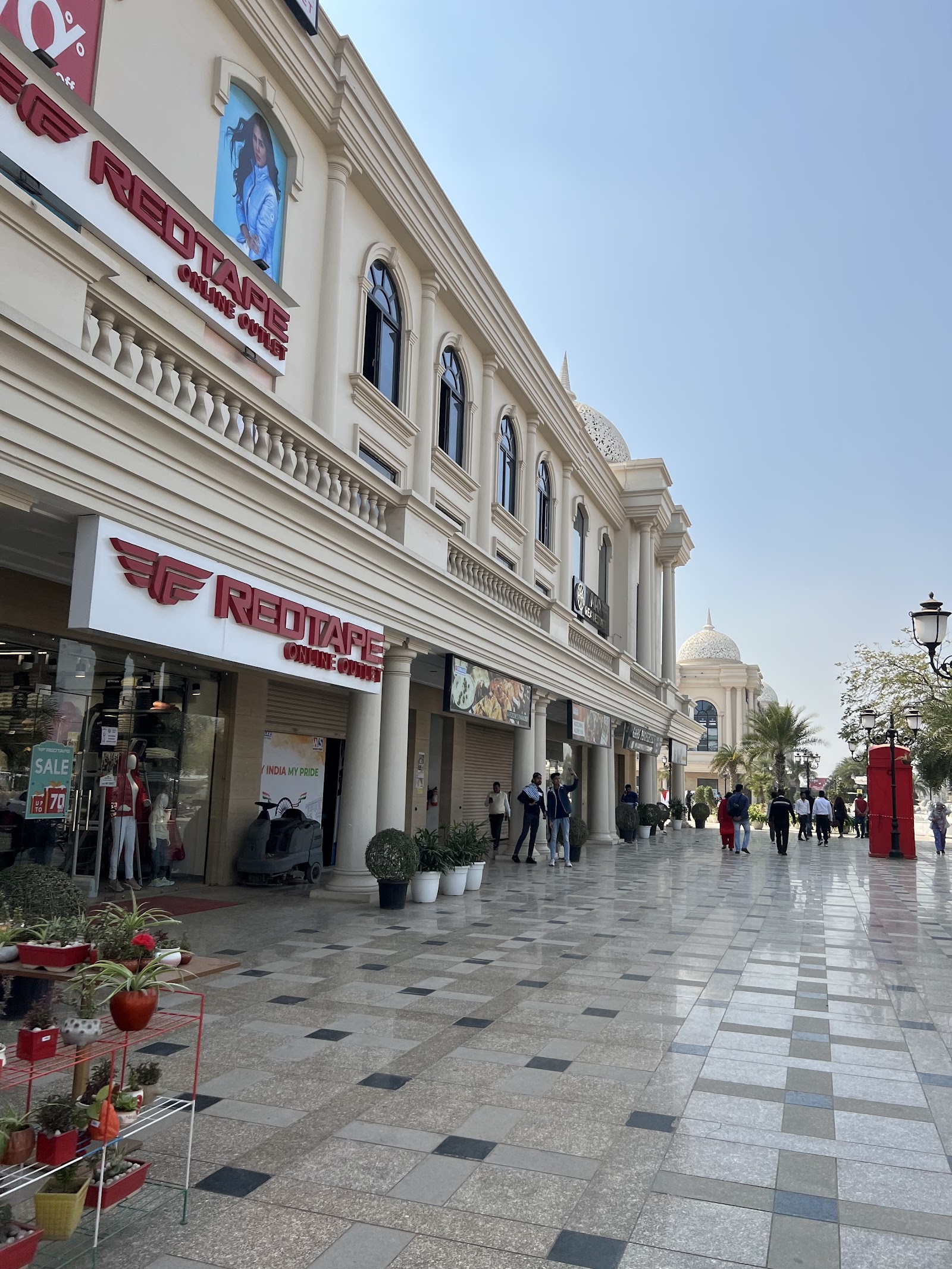 Tulsi's — Restaurant restaurant in Sector 79, Faridabad, Delhi