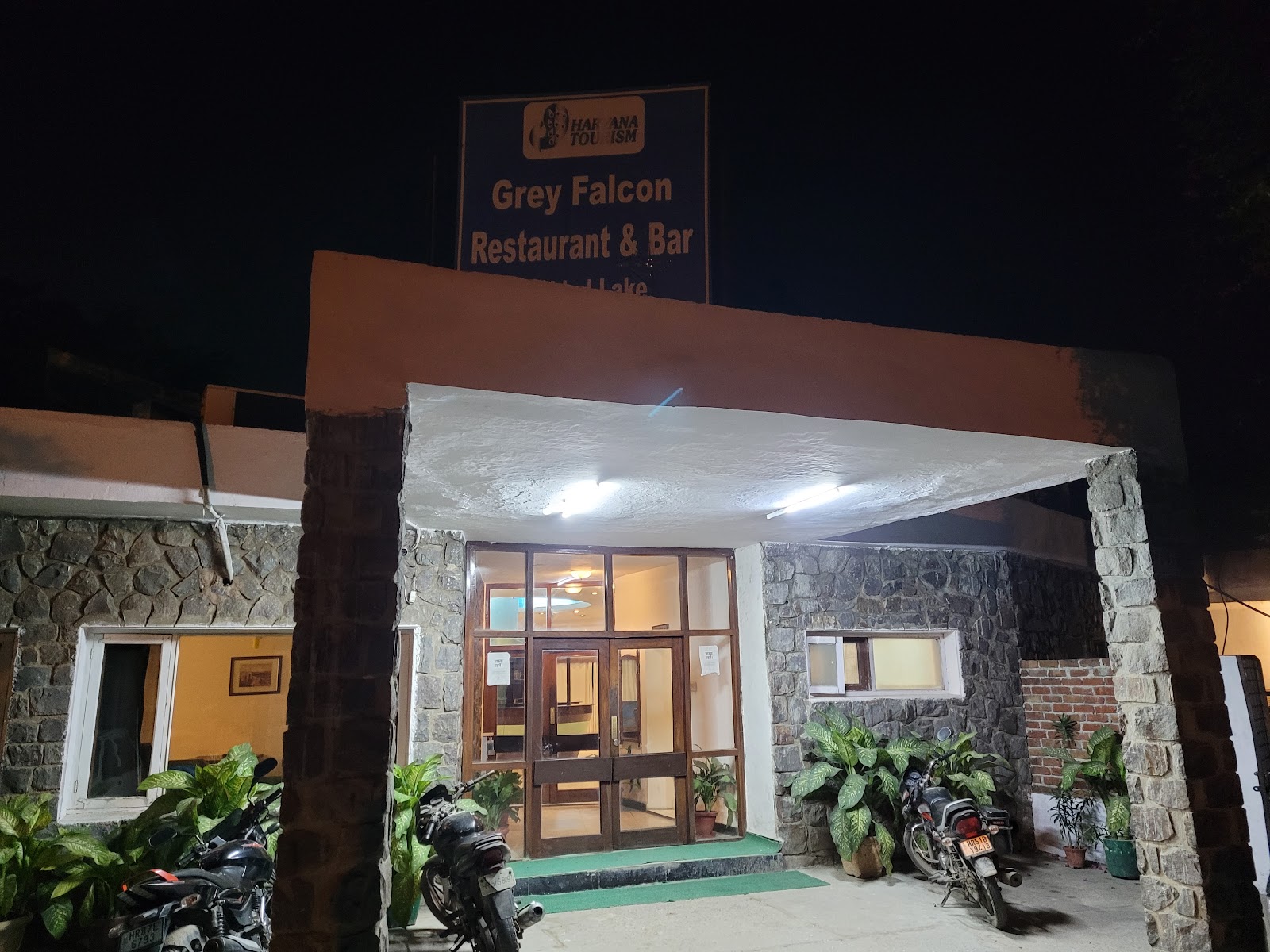 Grey Falcon — Bar And Grill, Bar restaurant in Faridabad, Delhi