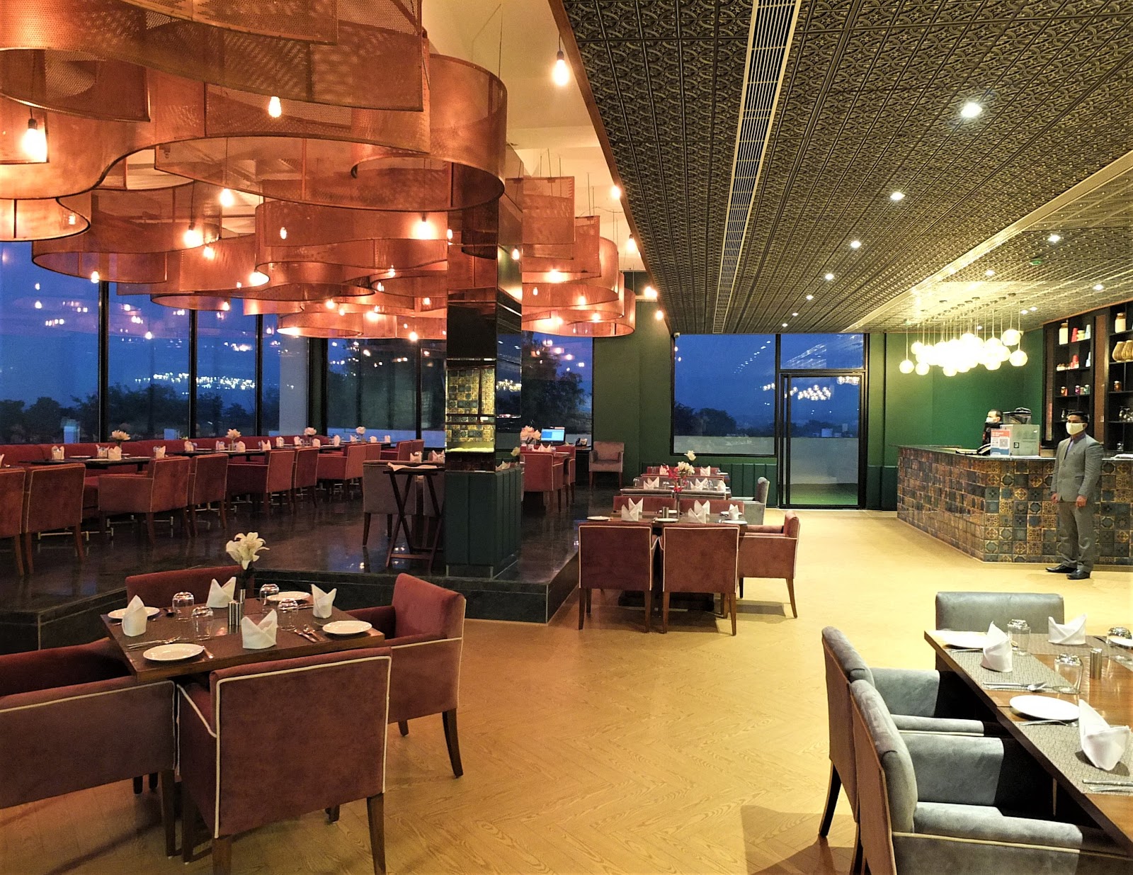 SKYHIGH Restaurant — Restaurant restaurant in Chhatarpur, New Delhi, Delhi