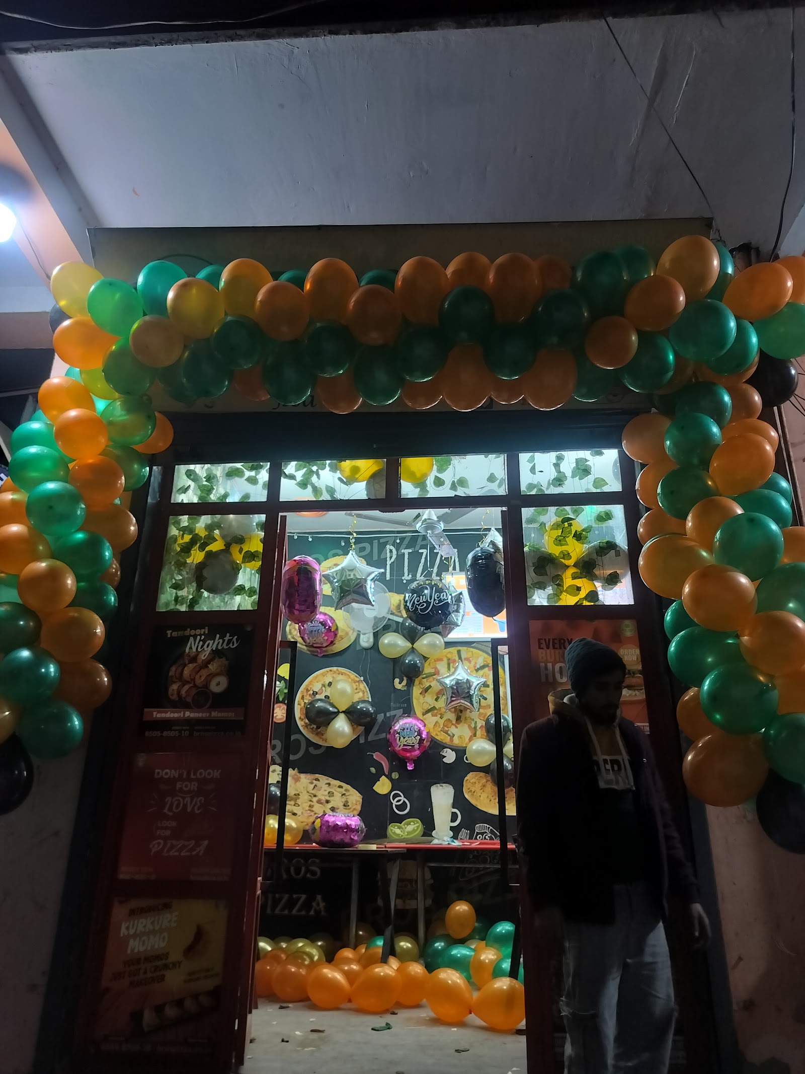 BROS PIZZA — Italian restaurant in Sector-45, Noida, Delhi