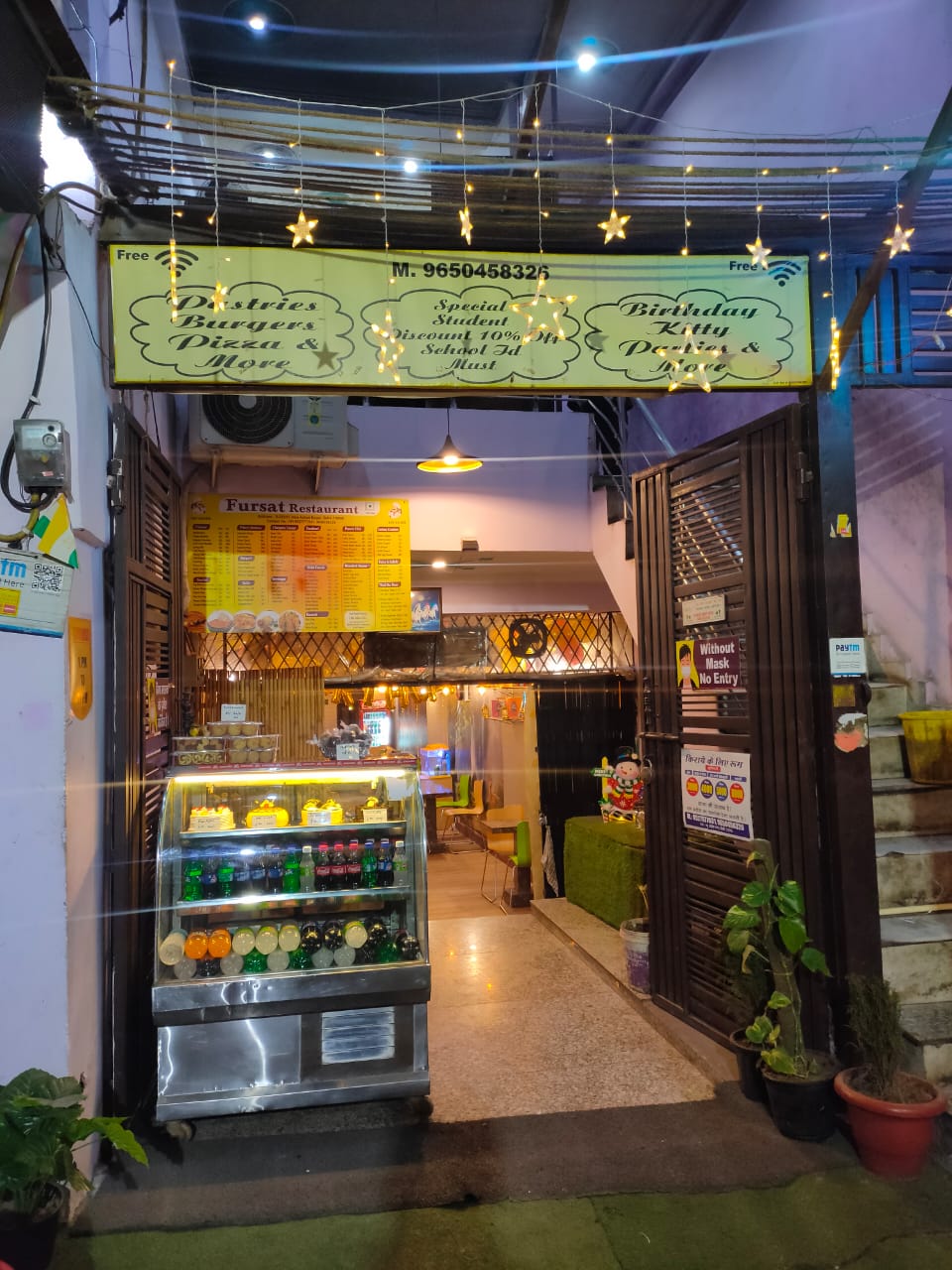 Fursat Restaurant — Vegetarian restaurant in New Ashok Nagar, New Delhi, Delhi