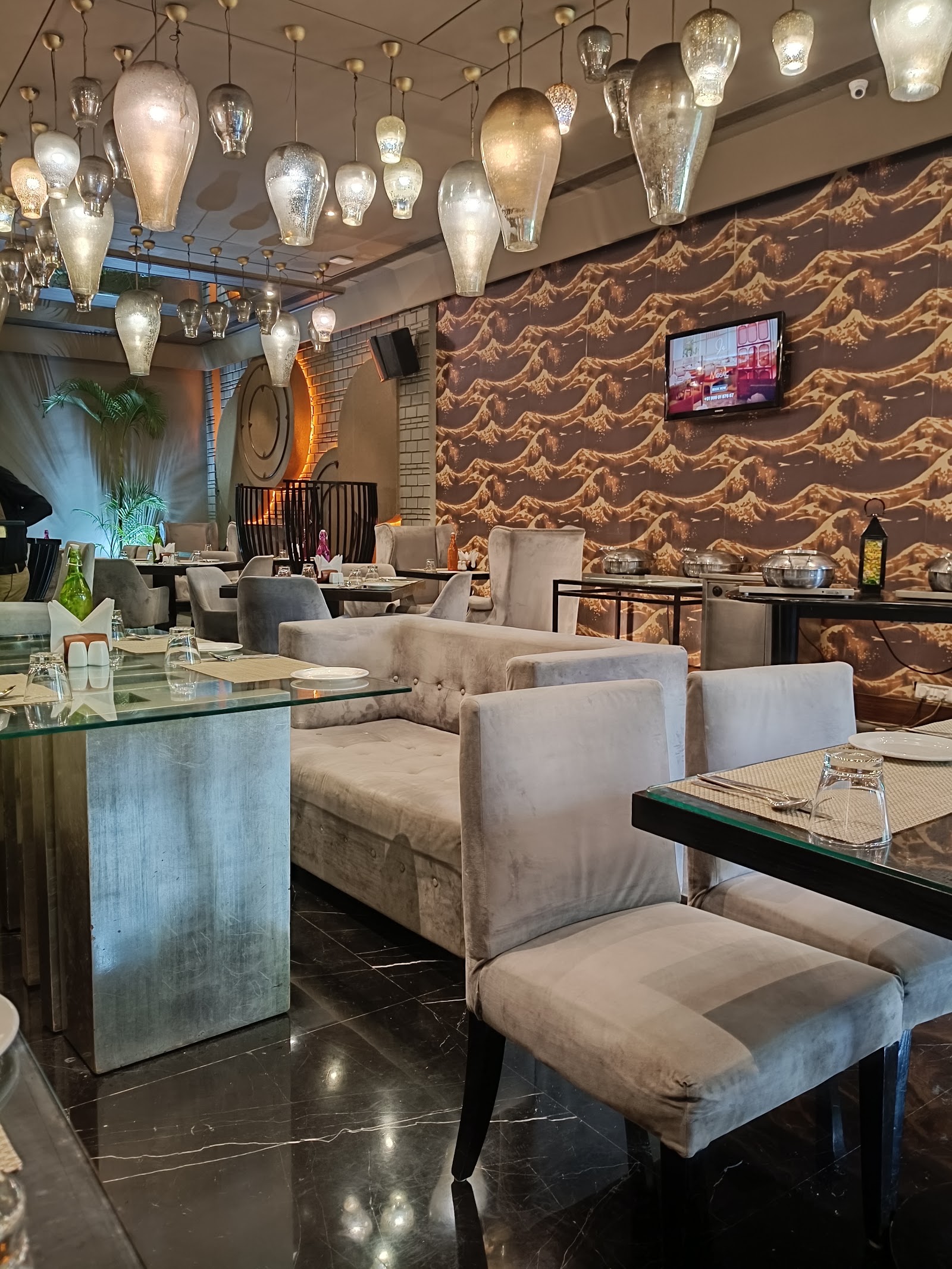 Flluid Restaurant — Restaurant restaurant in Sector 18, Noida, Delhi