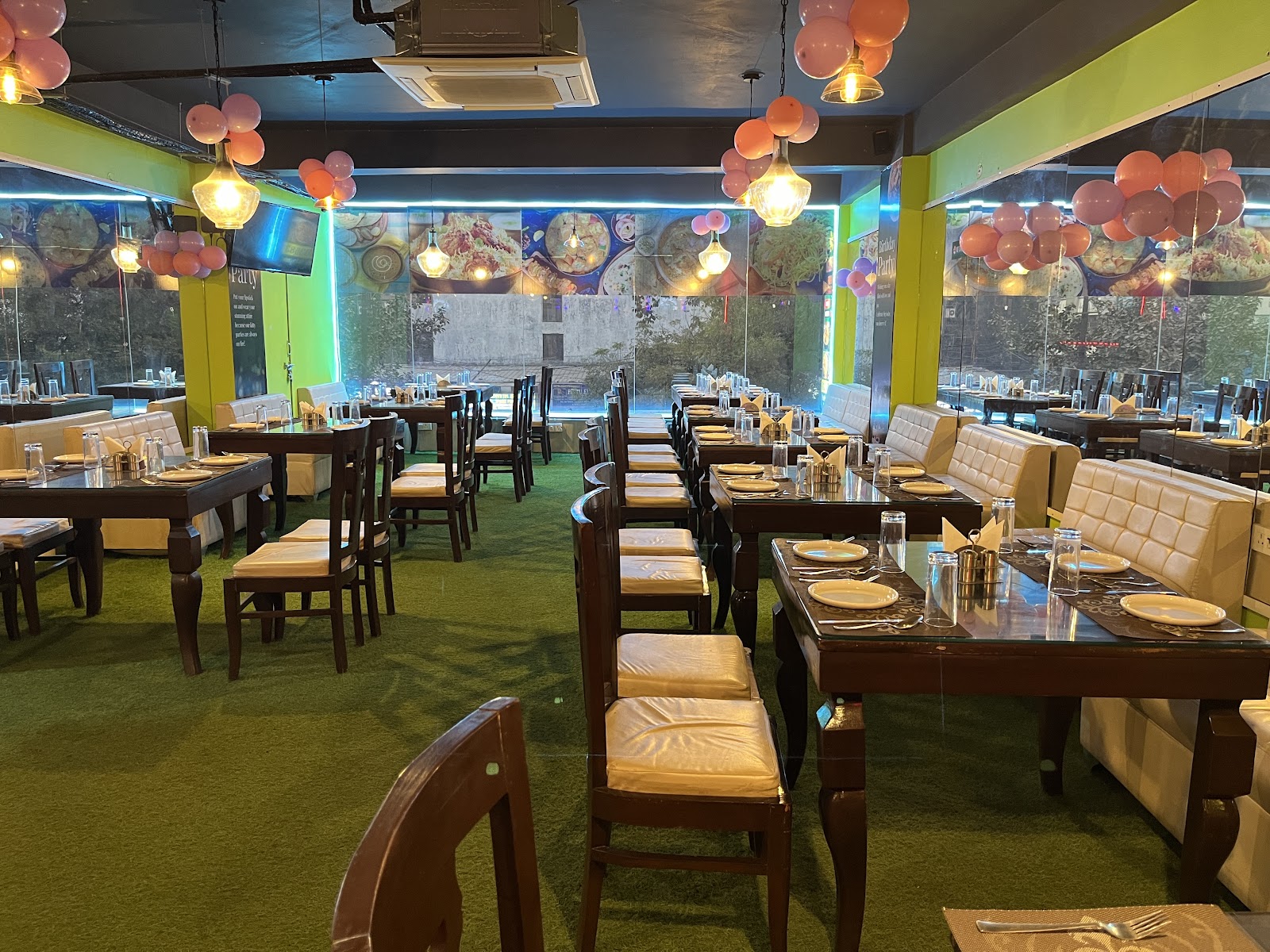 Mahavela Family Restaurant — Family restaurant in Indirapuram, Ghaziabad, Delhi