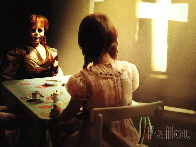 Peinture au Numéro — Dînette avec la poupée Annabelle et une fillette (Annabelle)