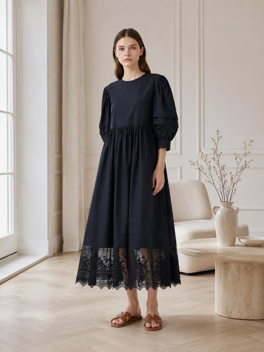 Robe Longue noire avec détail dentelle Tsniout