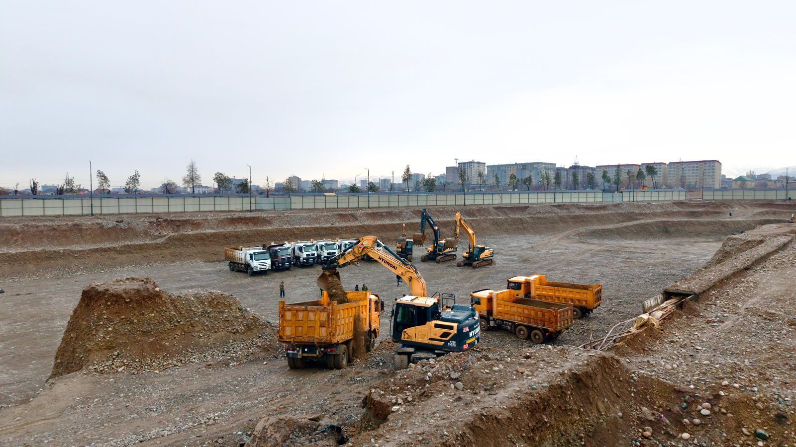 3 марта 2026 года в районе The Essence официально началось строительство 5 зданий.